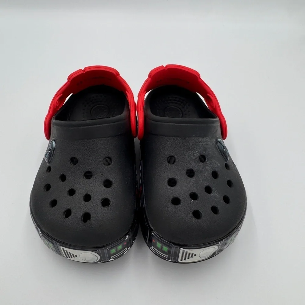 Star Wars Crocs Toddler Size 7 Boys Girls Kids Darth Vader Water Shoes Slippers